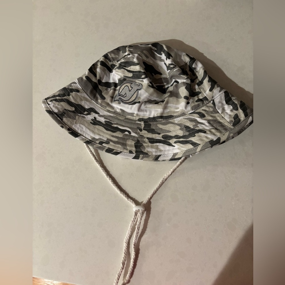 NJ Devils Gray Camo Bucket Hat. NWOT